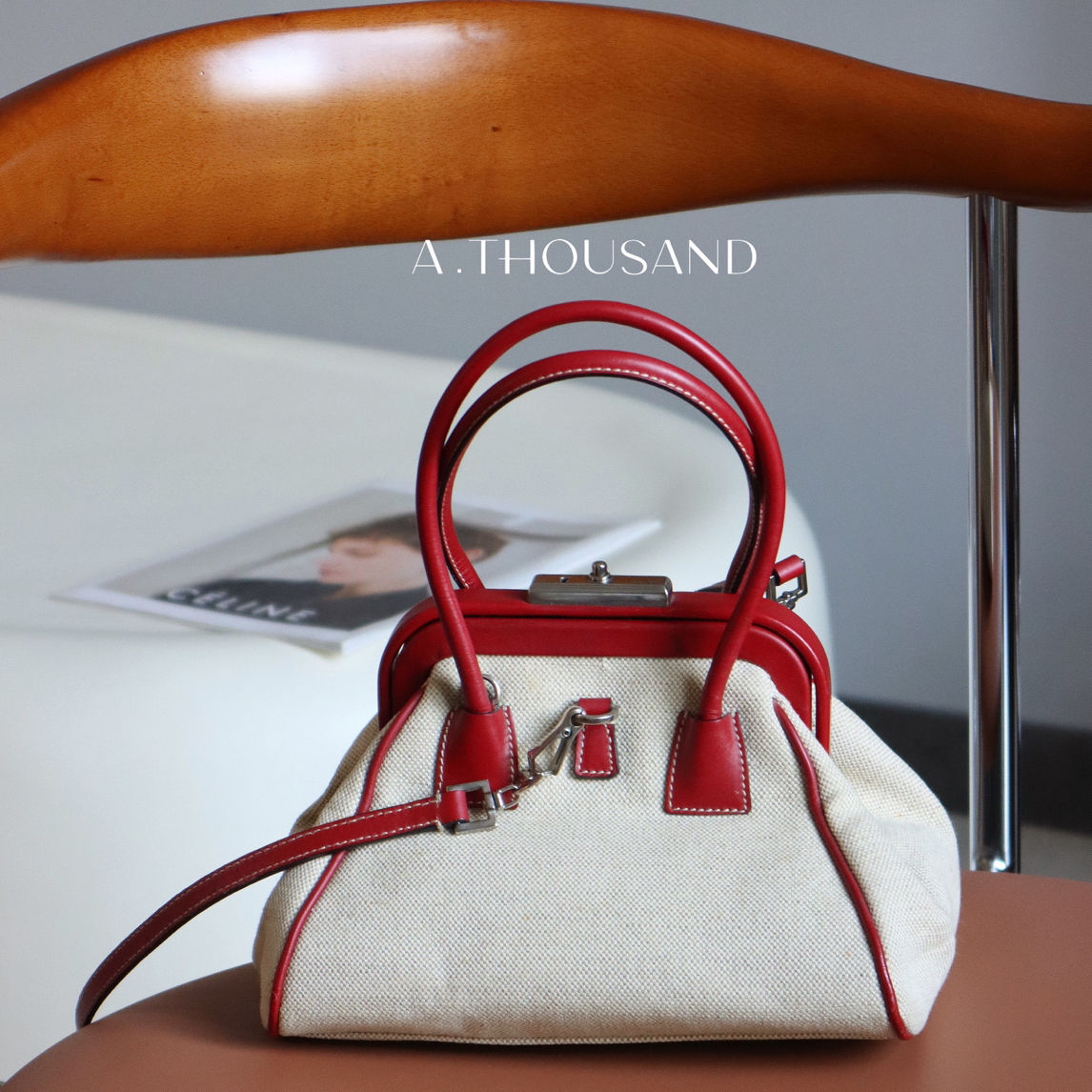 95新 Prada/普拉达 Prada帆布拼皮蛙口底长20手提包 67655413 