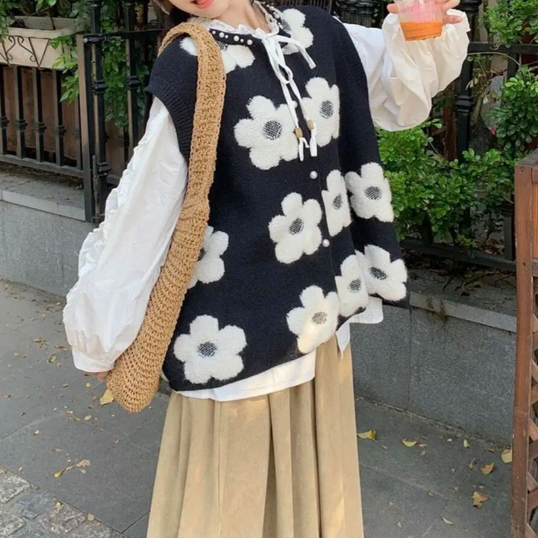 珍珠花花针织时尚减龄宽松秋冬黑白春秋马甲新款短袖百搭外穿女孩