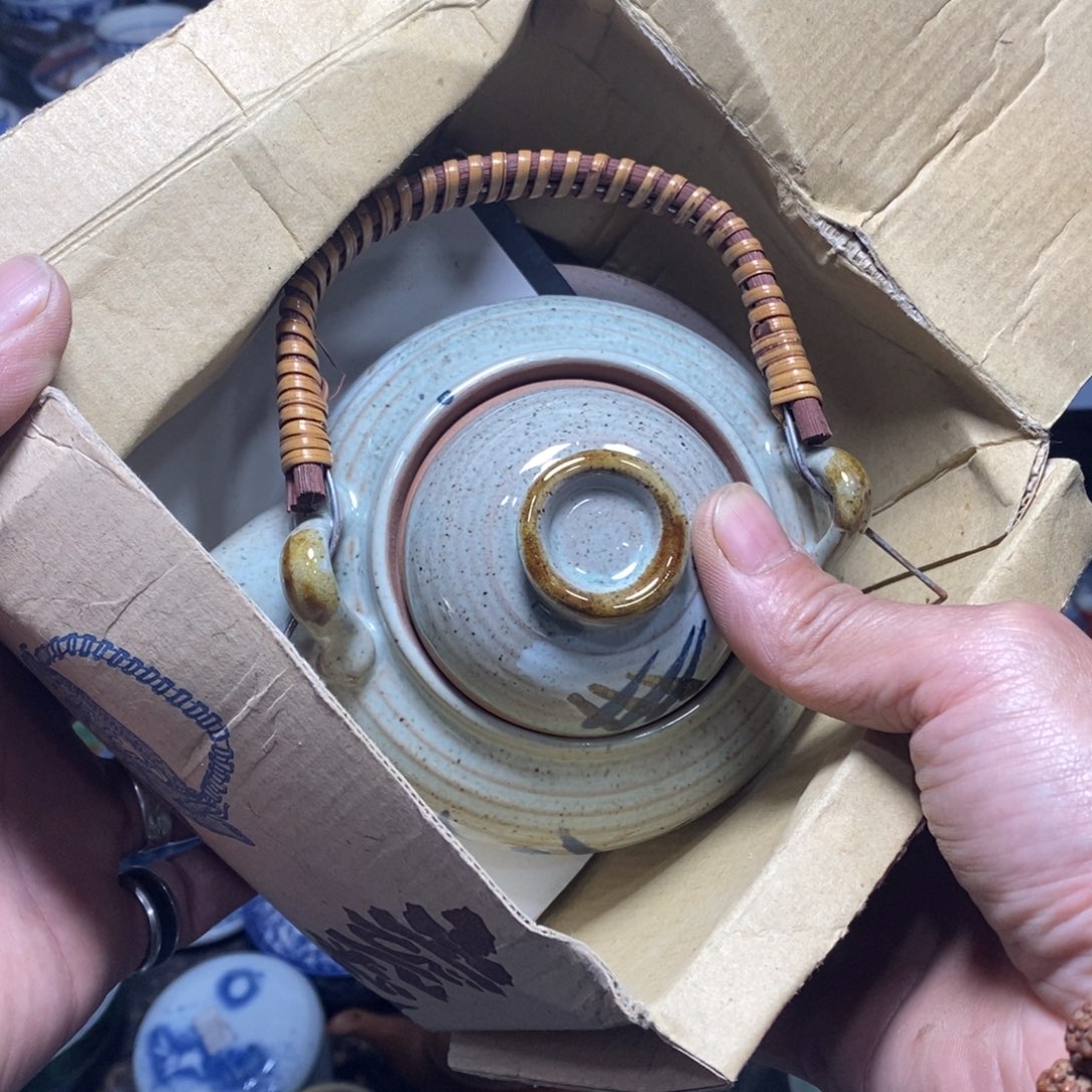 瓷片不说算哦不问就是