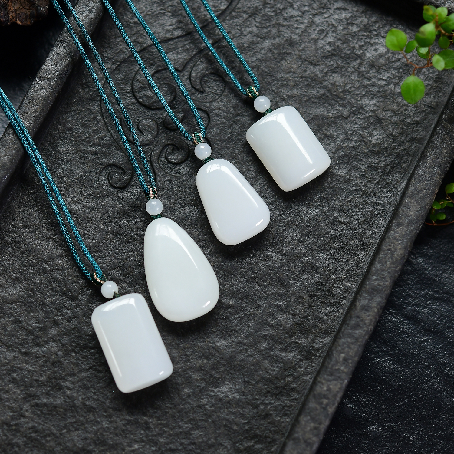 新疆和田玉天然保真无事牌吊坠老料羊脂白玉男女项链白玉挂坠