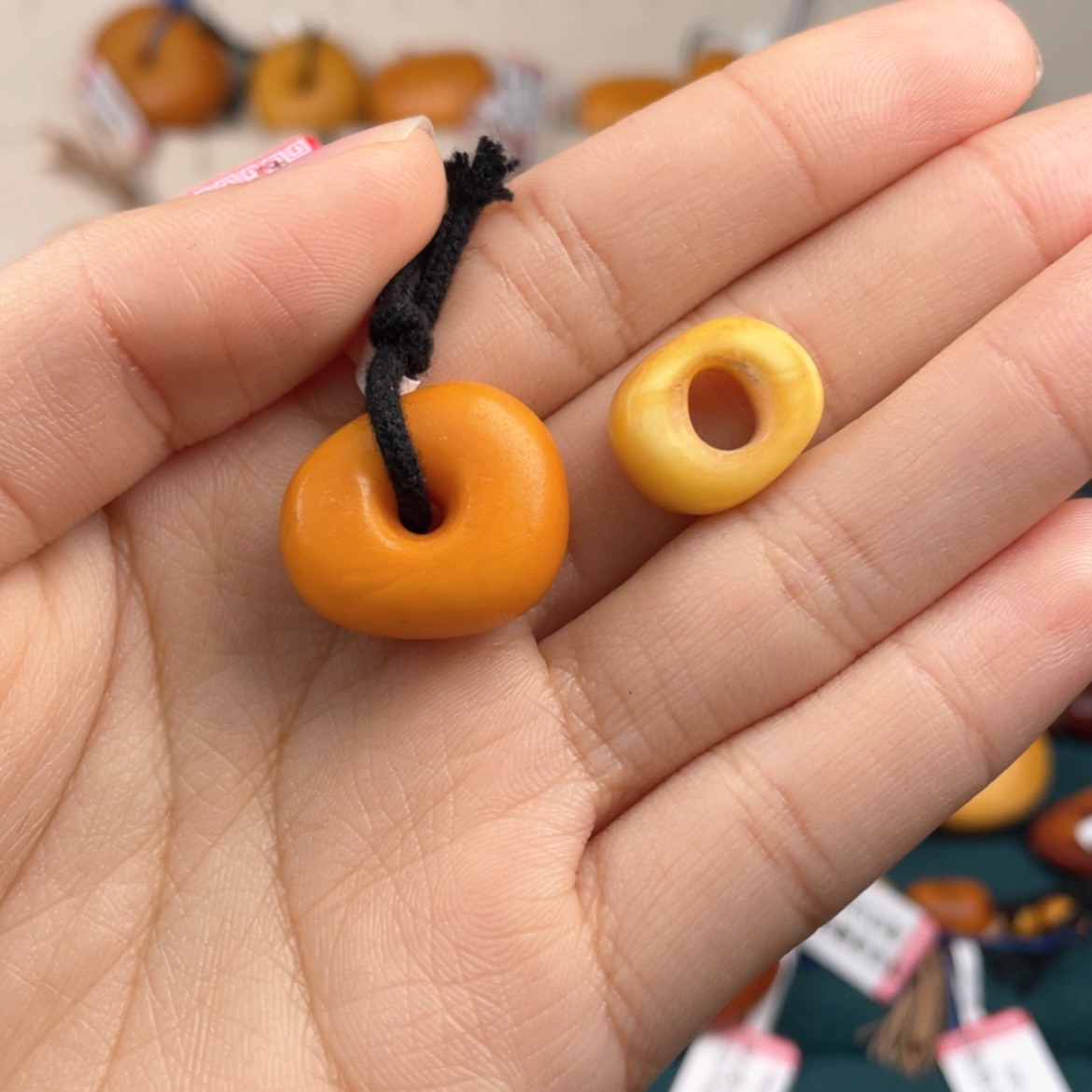【闪购商品】琥珀颈饰未镶嵌空**蘭