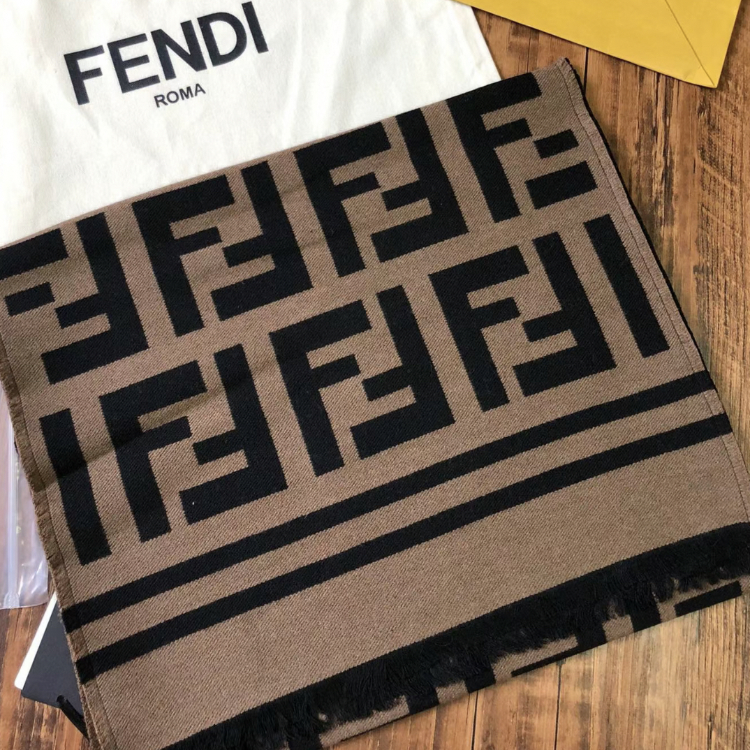 全新未使用 FENDI/芬迪 fendi 羊毛围巾