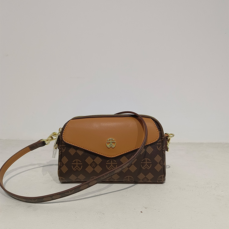 天W新款女包原创小众品牌今年流行小方包时尚单肩软面斜挎手机包