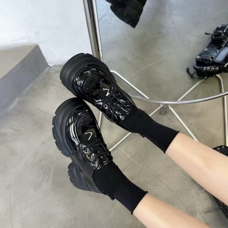 KENIMIYA/克妮米亚  S001 时尚百搭鞋子休闲黑色厚底松糕底漆皮