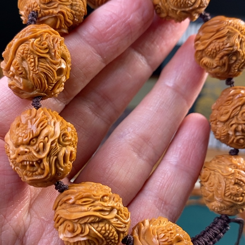 【闪购商品】橄榄核吊坠2.0龙