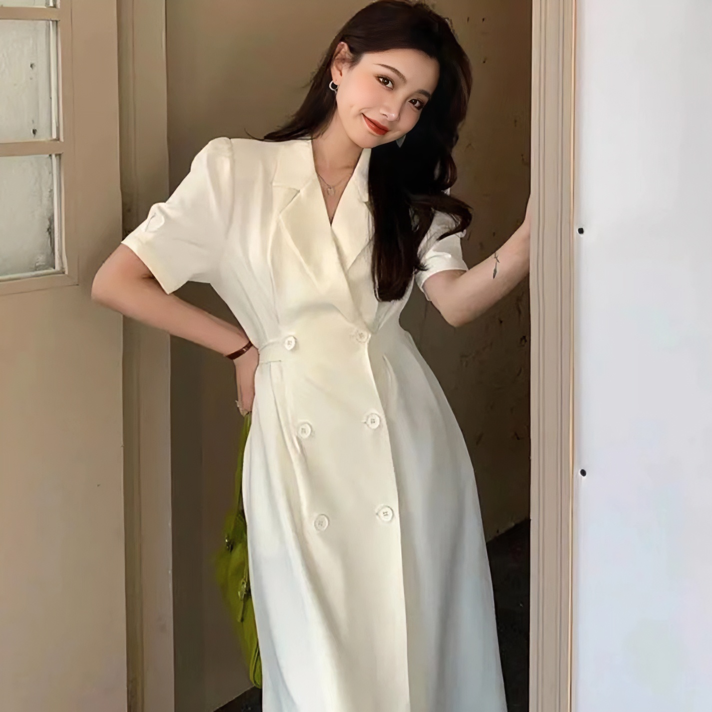 大码女装、品牌撤柜、四季女装、清新风街拍、气质女装荷叶边