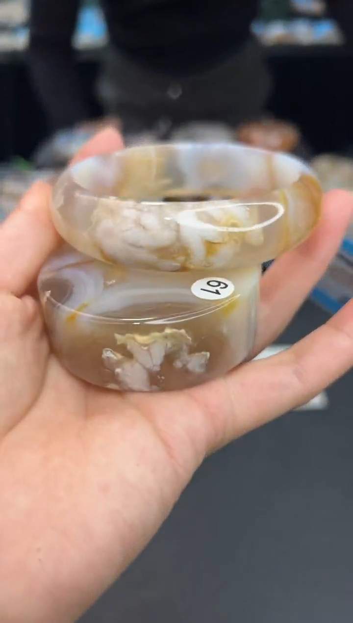 【闪购商品】石英质玉手镯未镶嵌37（圈61赠送镯心）8016079