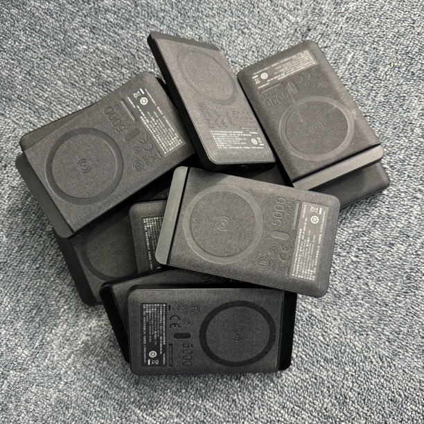 90新 Mophie （001）散装磁吸充电宝5000毫安