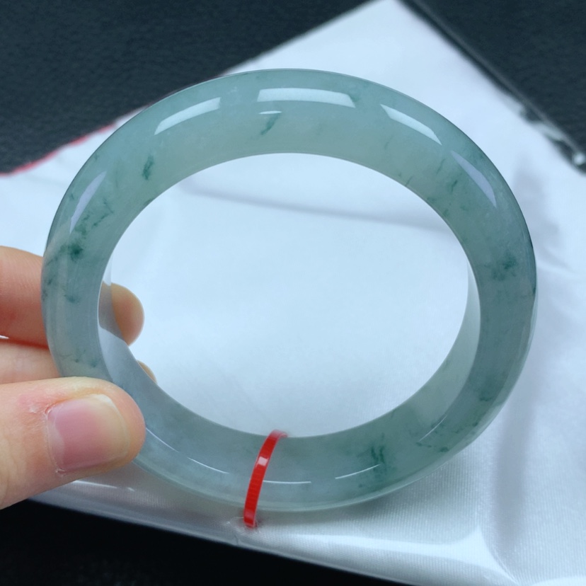 【闪购商品】翡翠手镯未镶嵌星*?