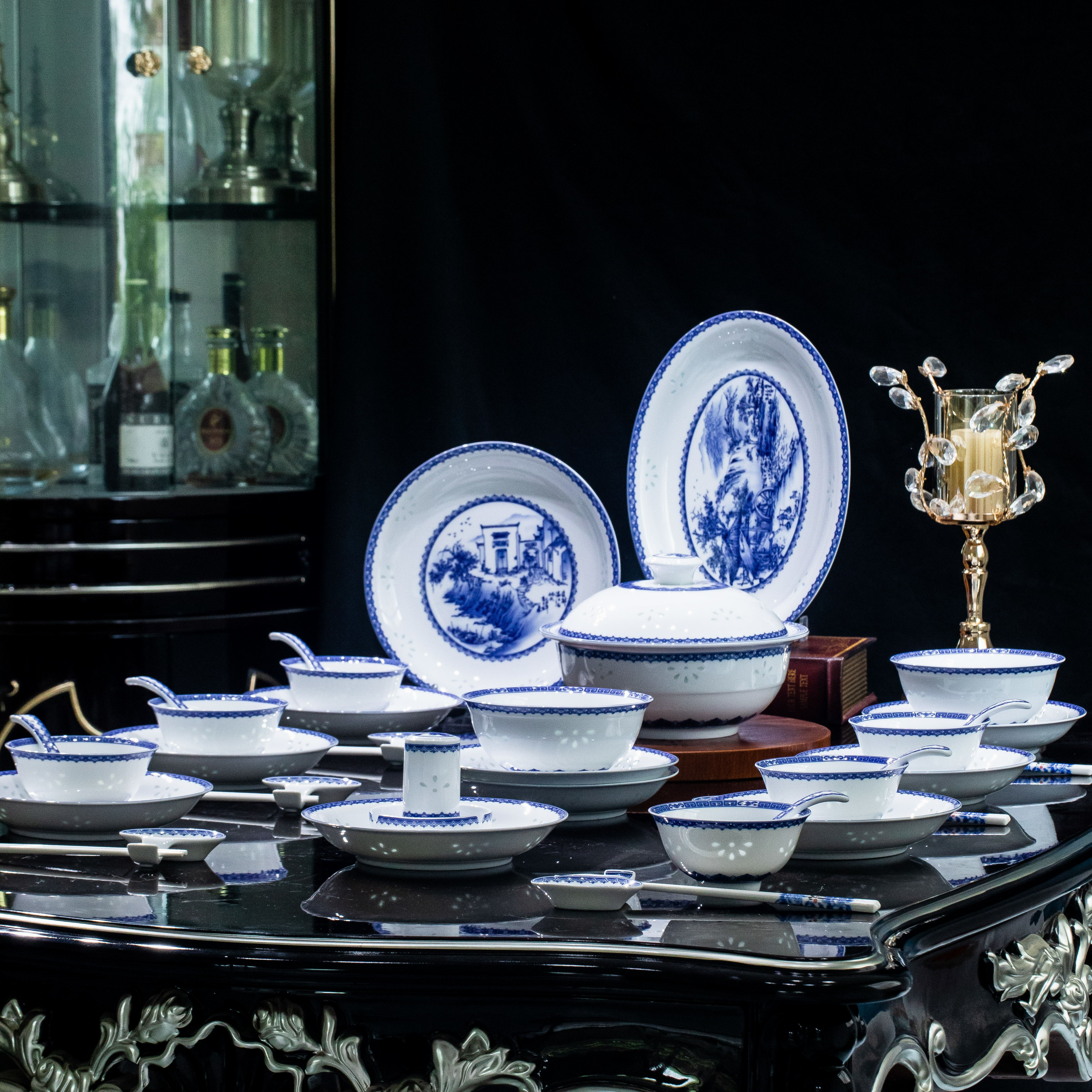 景德镇釉下彩高白泥高端高温白瓷中式送礼餐具套装青花山水玲珑