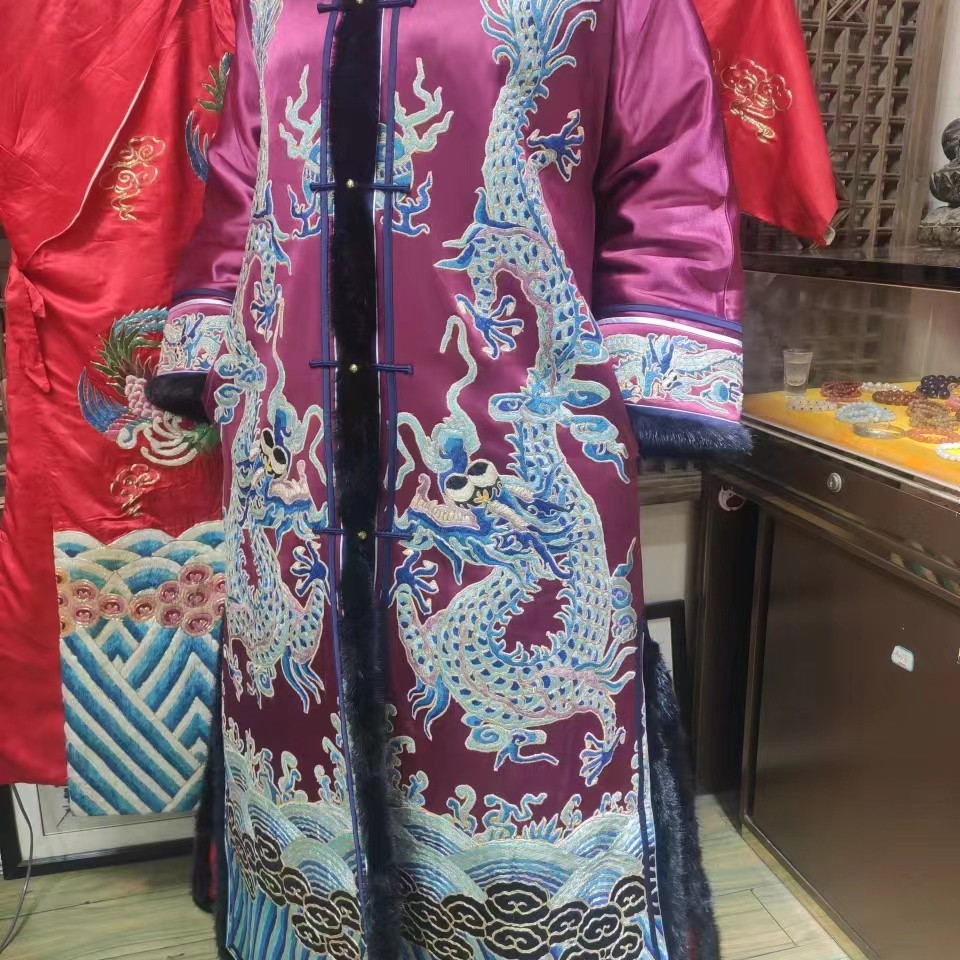 对襟开双龙戏珠龙袍老绣新做