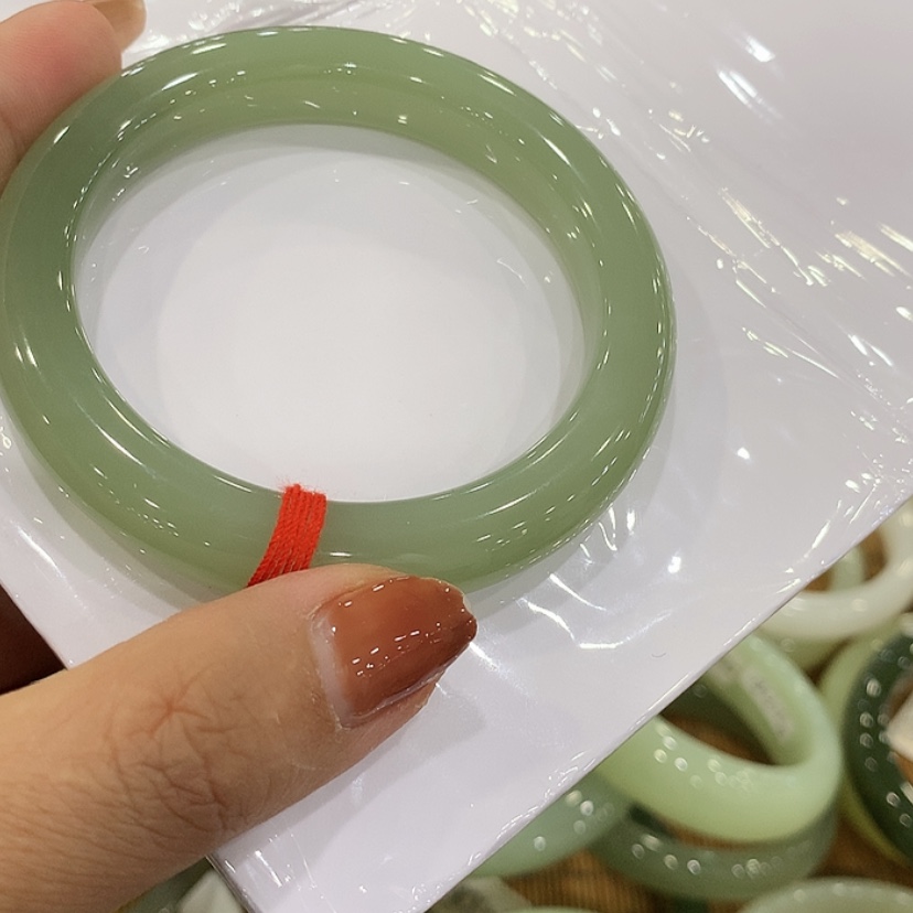 【闪购商品】和田玉手镯未镶嵌玉**语