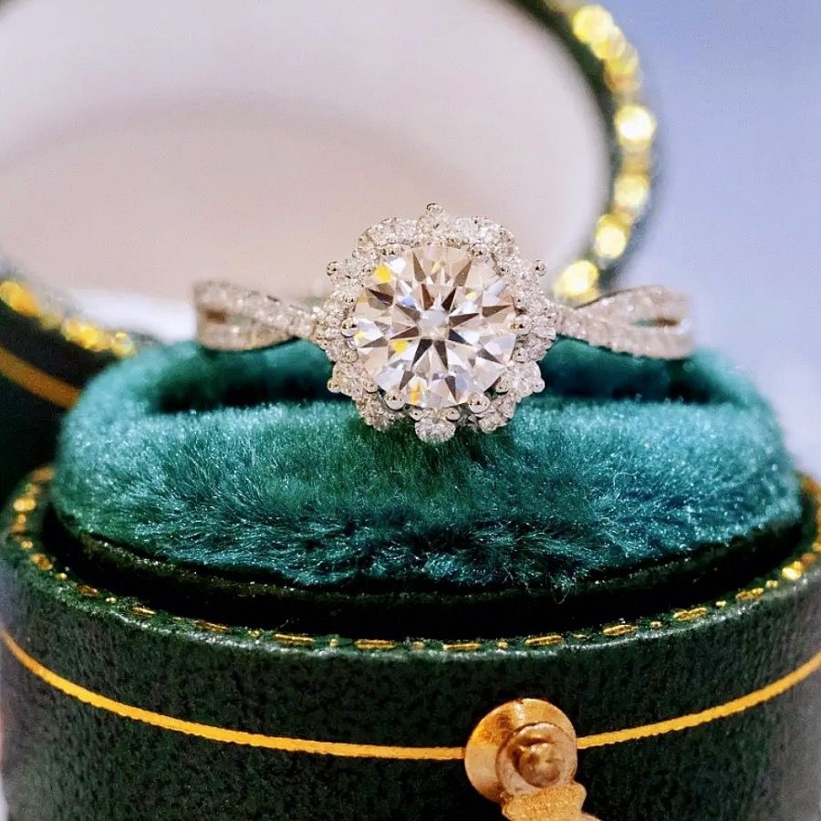 925银莫桑石戒指 〖艾莎公主〗高品质D色莫桑 合成碳硅石