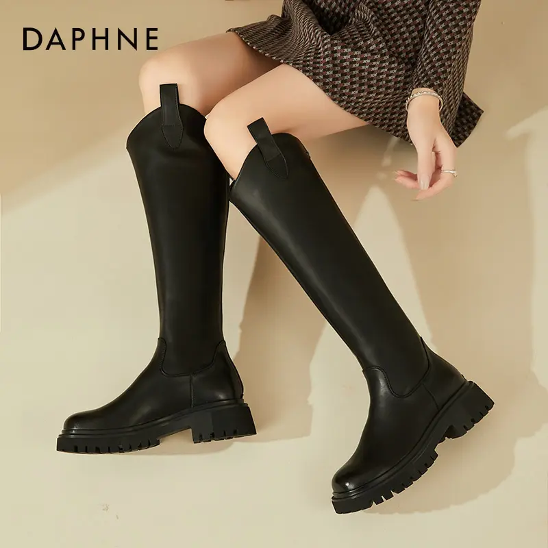 达芙妮长靴女鞋2024新款秋冬黑色v口长筒靴小个子厚底高筒骑士靴
