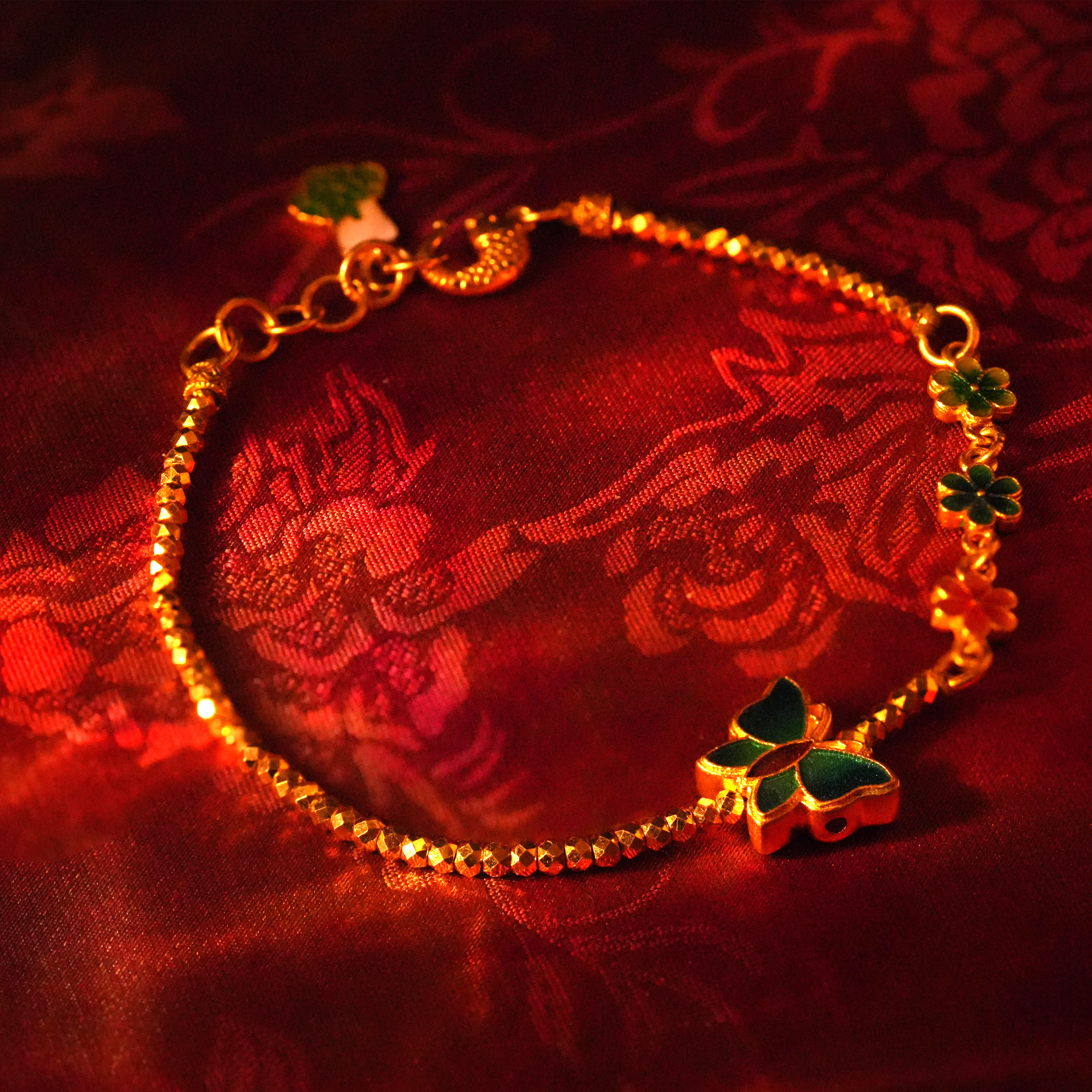 千禧黄金 蹦迪珠蝴蝶手链