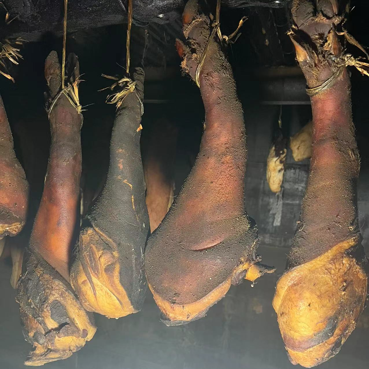 【现场称重】本地农家腊猪蹄 自产土特产