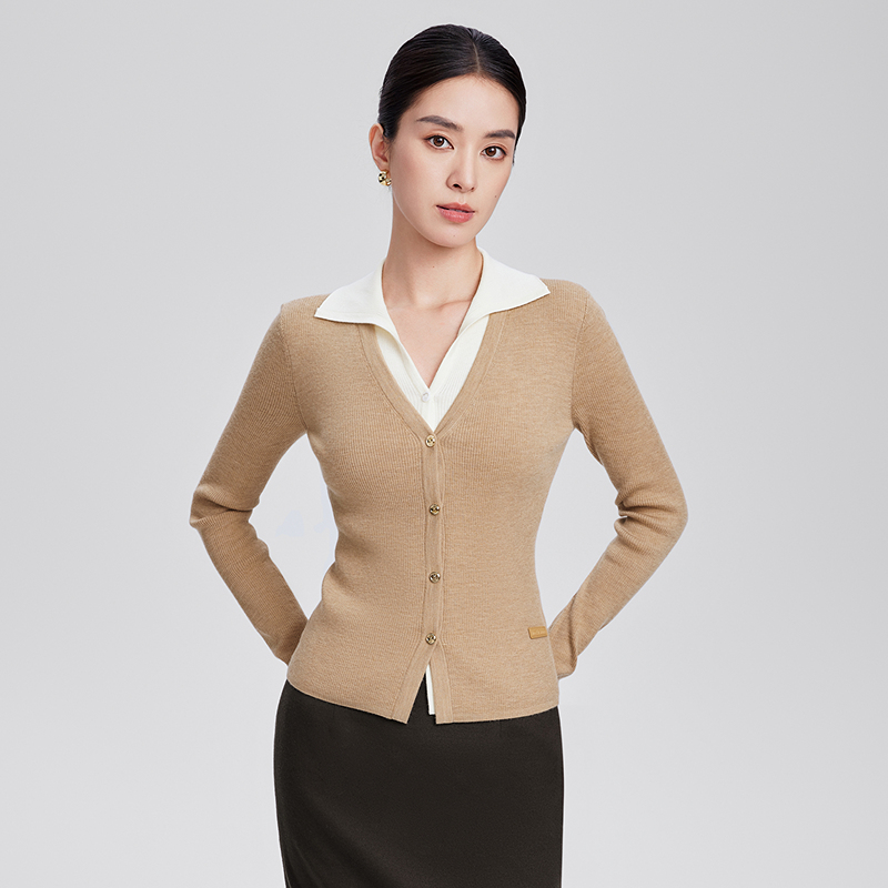 赢智尚2024春季新款驼白撞色长袖修身针织衫女高端时尚ZZ00430