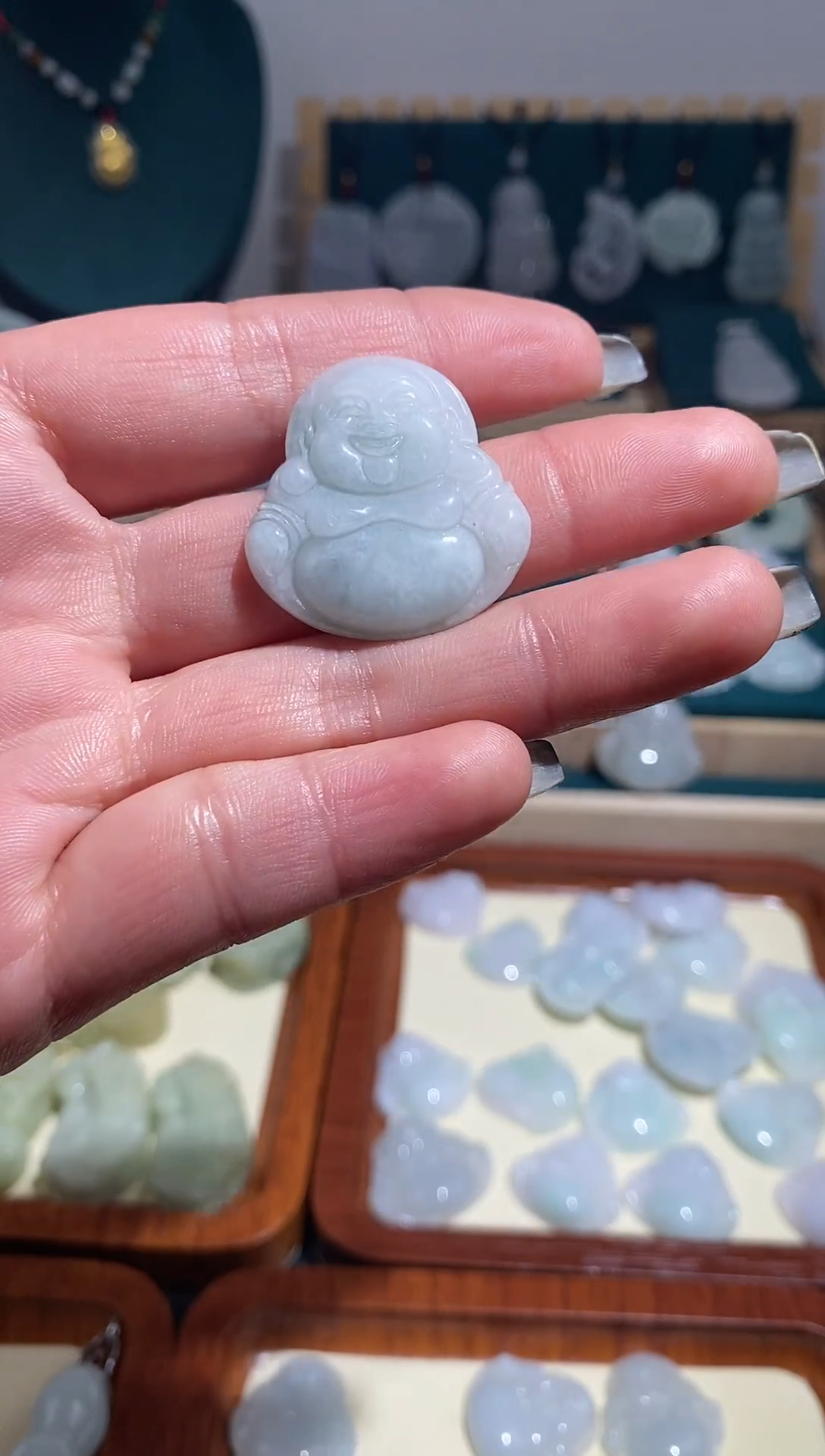 【闪购商品】翡翠颈饰未镶嵌佛