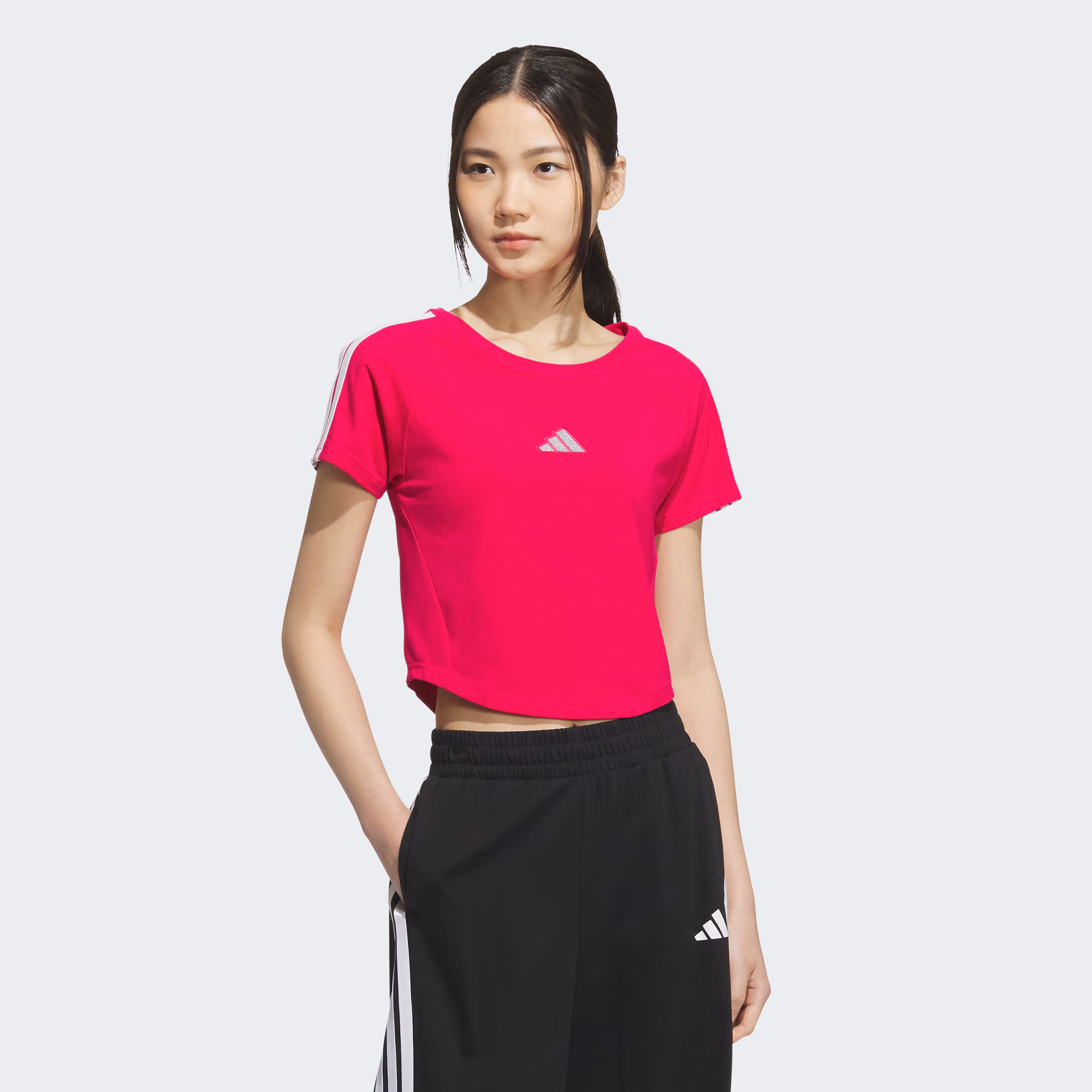 adidas/阿迪达斯 修身运动休闲短袖T恤 KC0183