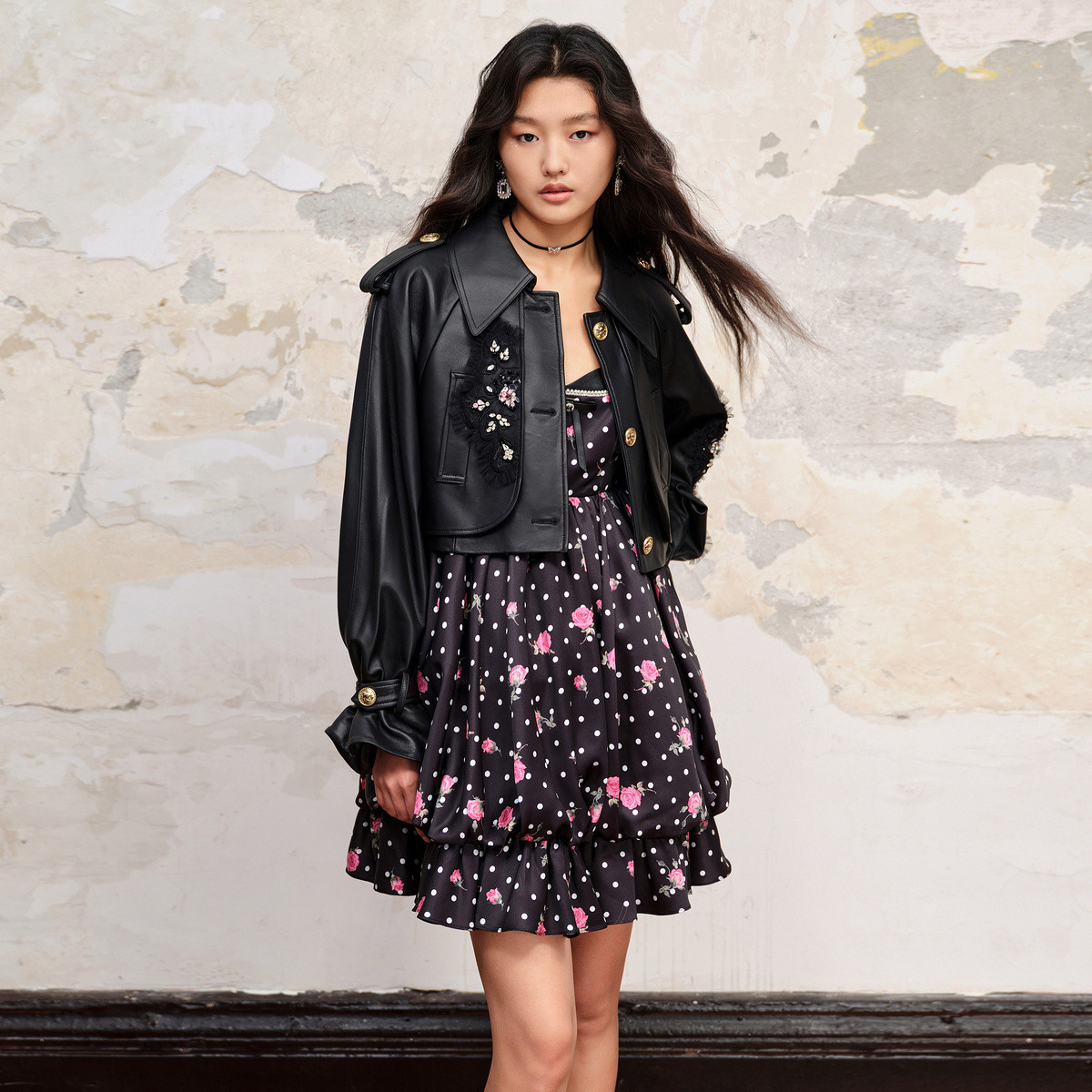 MAXRIENY黑色真皮搭片风衣式截短外套秋季皮衣