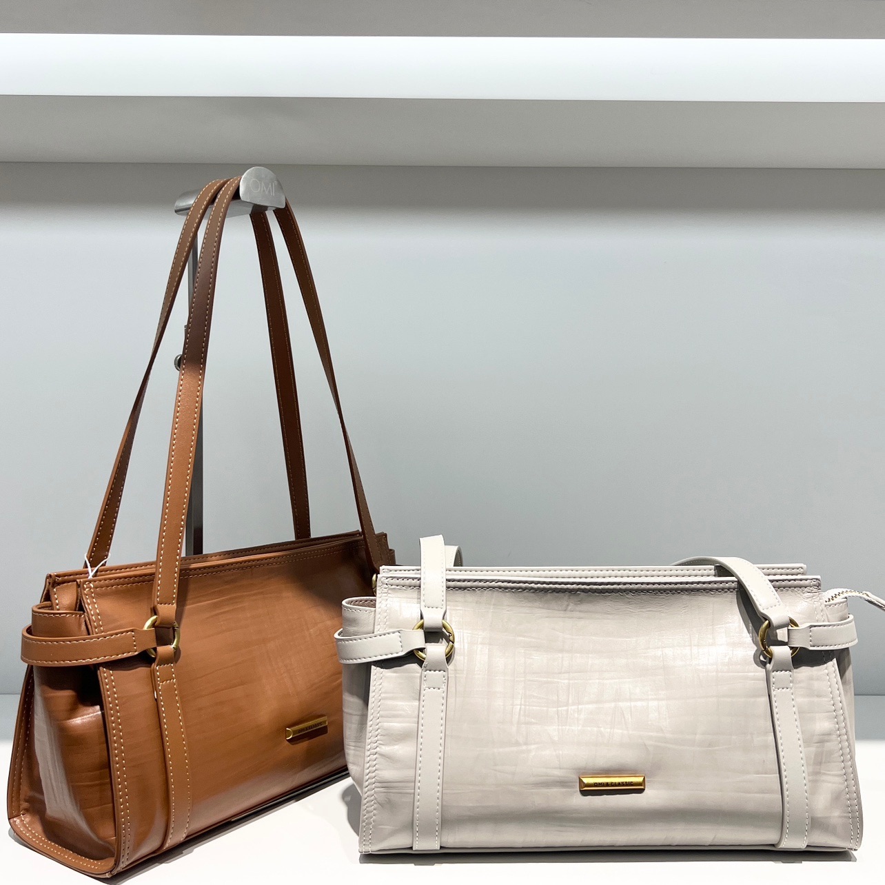 OMI欧米女包秋冬复古2024新款时尚波士顿单肩包高级感通勤枕头包