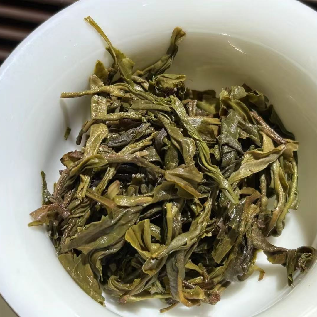 白水河古树纯料年春 普洱茶 生茶 357克
