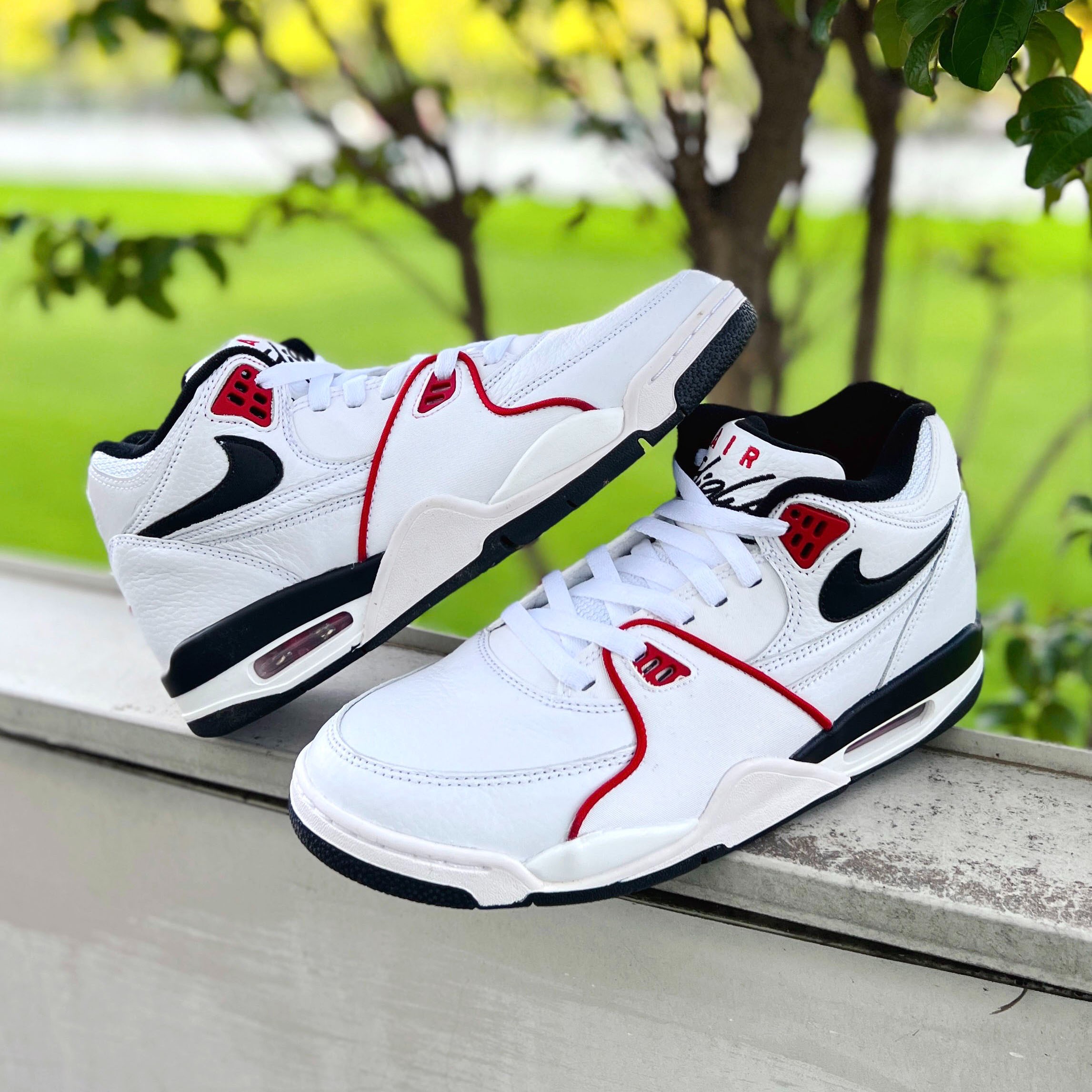 Nike/耐克 奥特莱斯Air Flight 89 男款气垫减震中帮篮球鞋FD9928