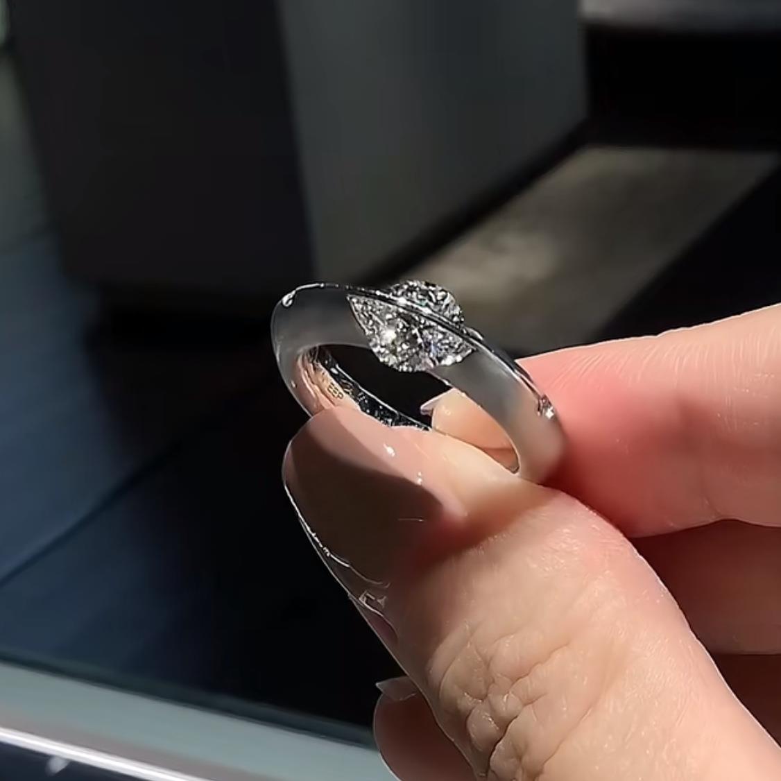 铜合金戒指 新款银色星球环绕戒指镶钻星球个性ins指环女秋冬小众