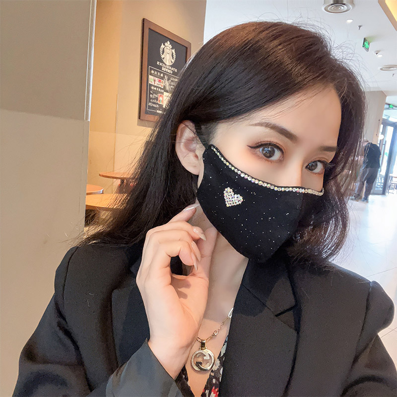 新品秋冬季双层棉布透气黑色口罩 璀璨星晨镶钻爱心防晒网红面罩