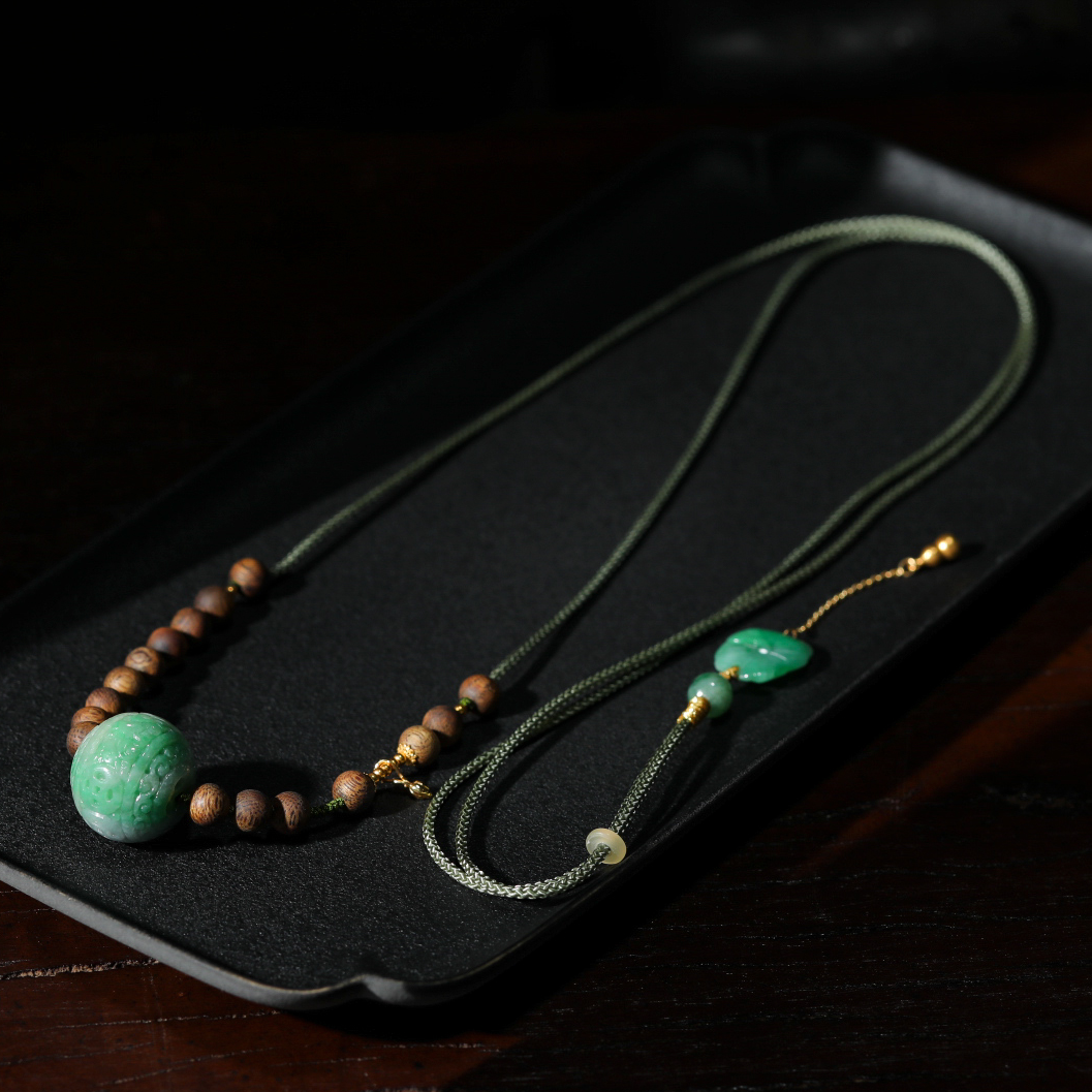 【意婵】《祈山青》高品老料翡翠精雕路路通项链18K金沉香-906479