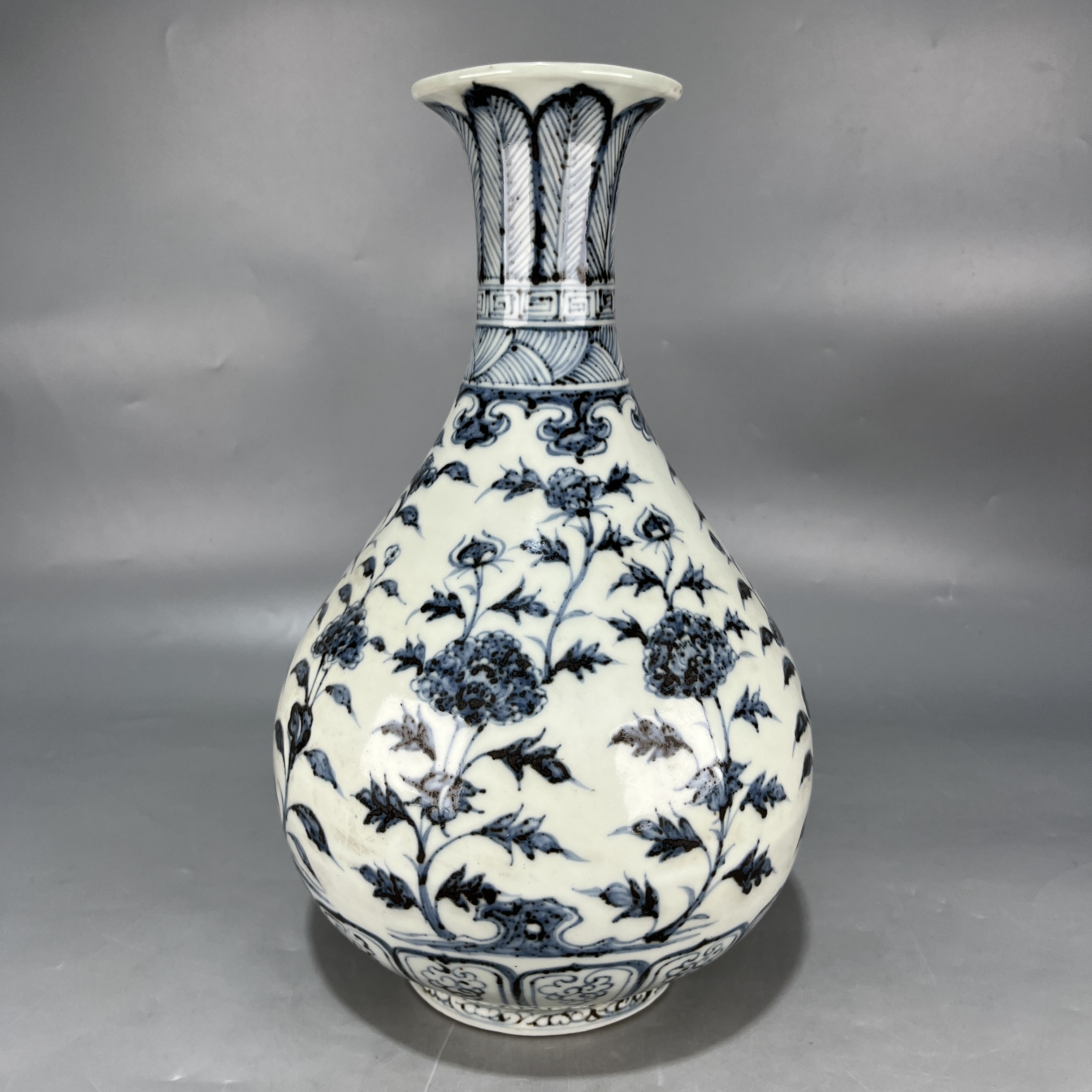 仿古青花花卉纹玉壶春瓶