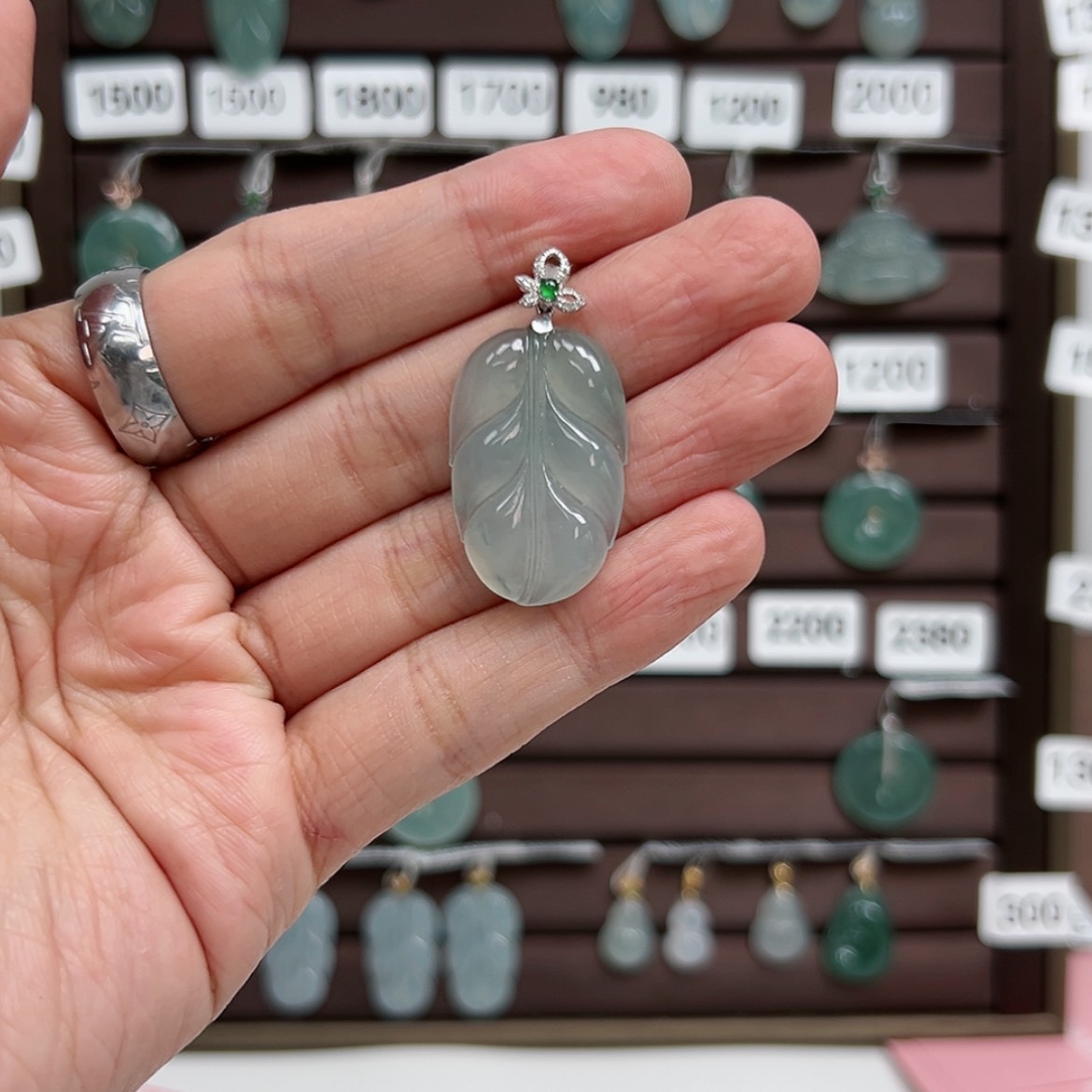 【闪购商品】翡翠颈饰18K金镶嵌