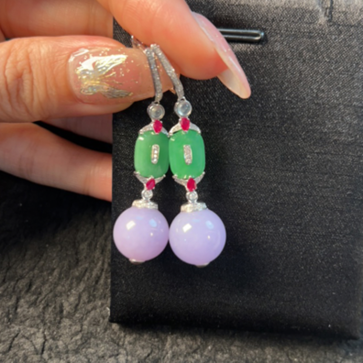 紫罗兰特色珠子翡翠耳环