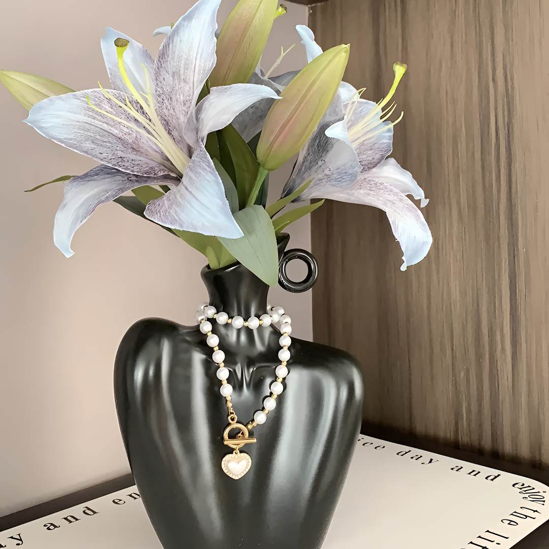 INS仿真油画百合北欧轻奢陶瓷人像花瓶餐厅创意小众玄关套装