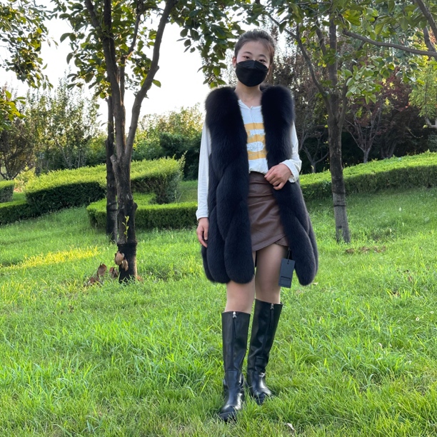 2025年秋冬新款女士狐狸毛时尚马甲 长款水滴王A版整皮百搭背心