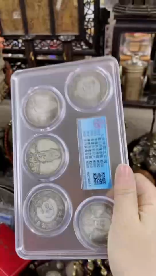 【闪购商品】瓷摆件gaomao