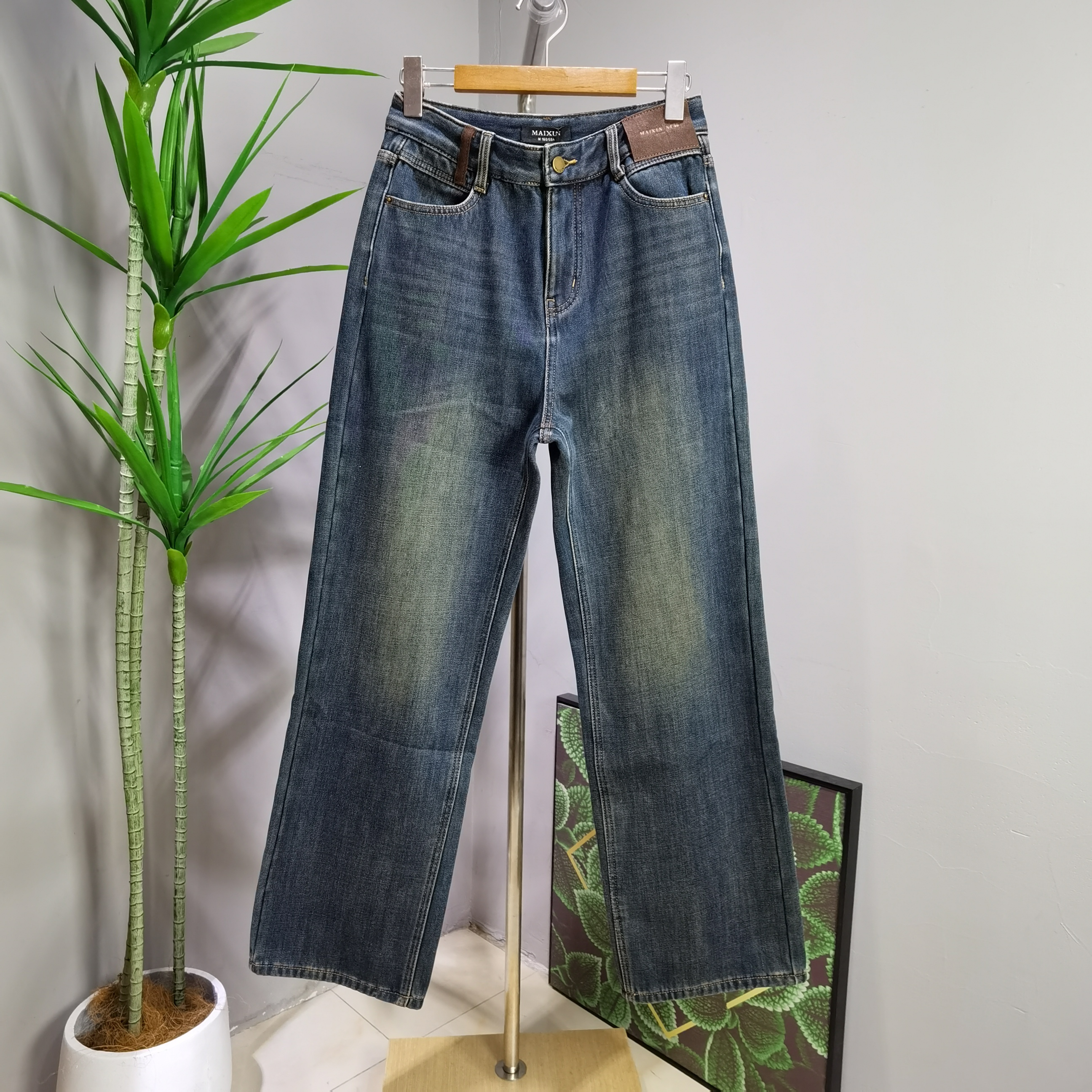 麦寻女装2024冬款KCNLQ021高腰厚绒显瘦直筒牛仔阔腿裤