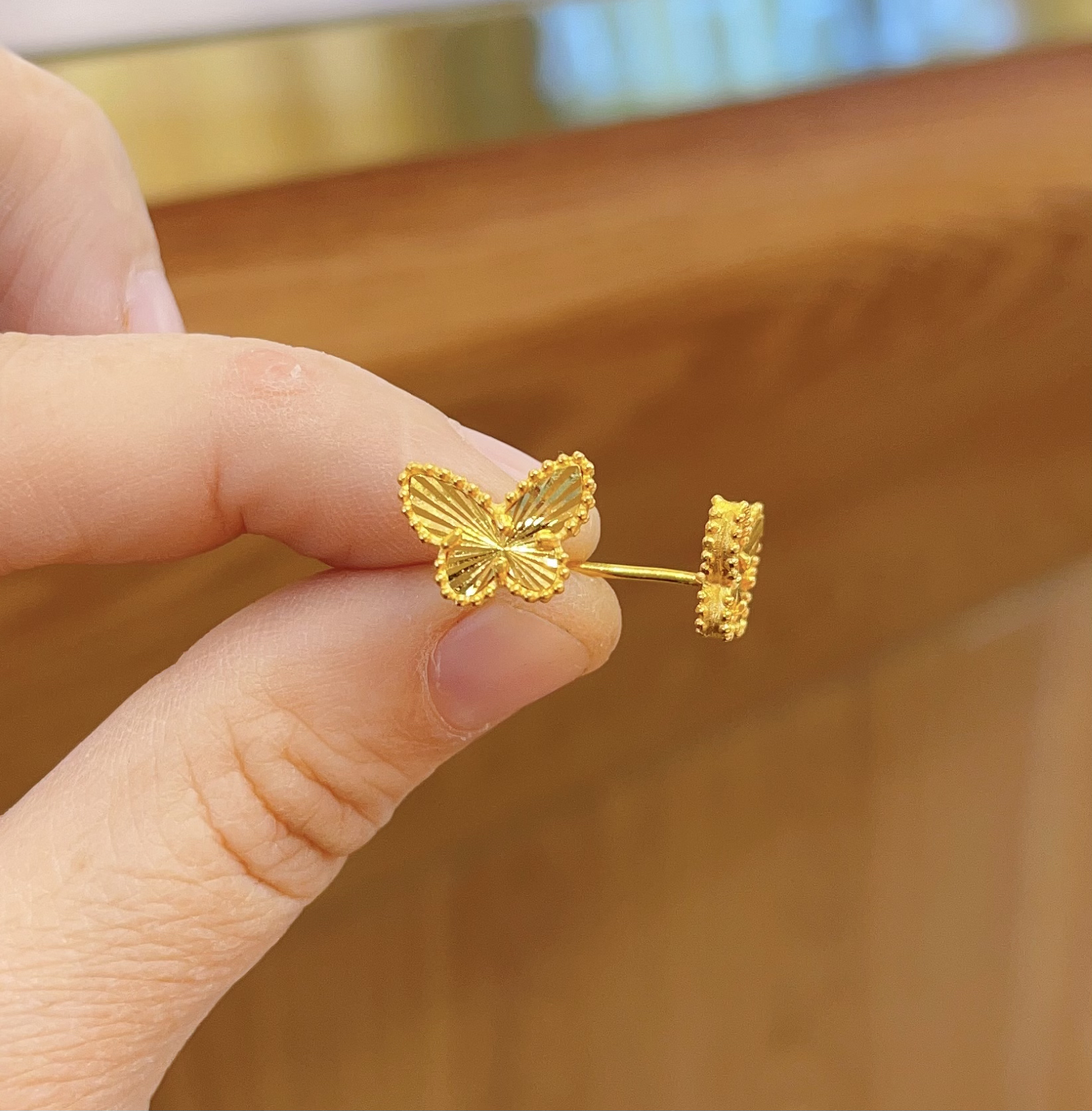 资金耳钉3.78克（730/克）直钉