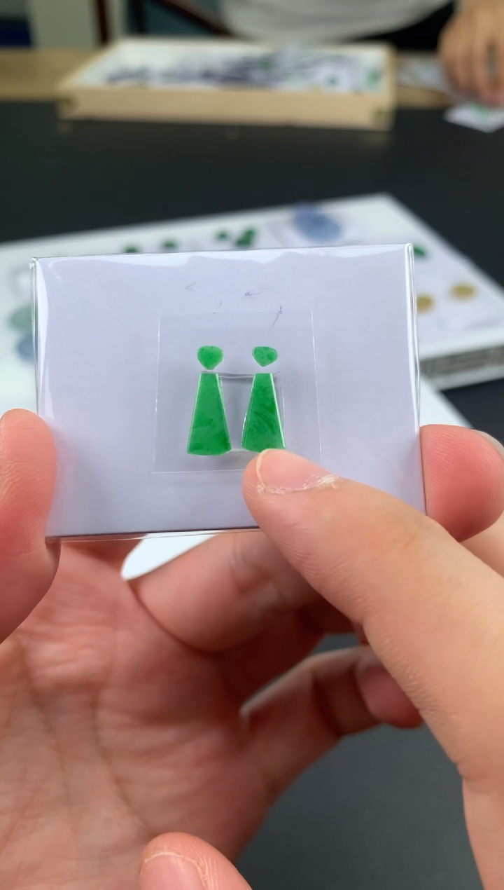 【闪购商品】定制翡翠未镶嵌翡翠