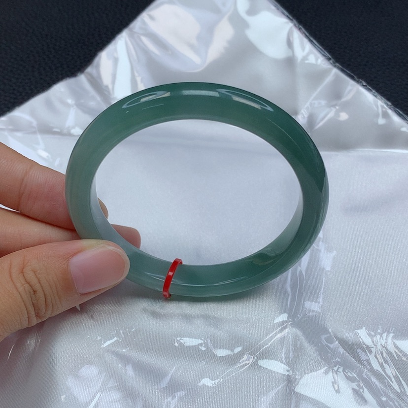 【闪购商品】翡翠手镯未镶嵌小**方