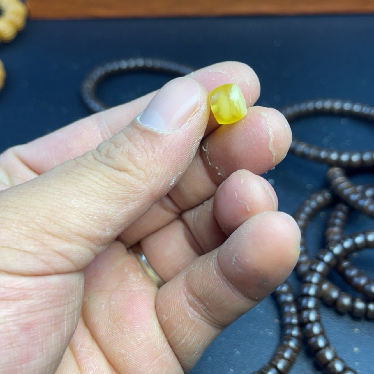 【闪购商品】猴头核桃吊坠1.0直切蜜蜡