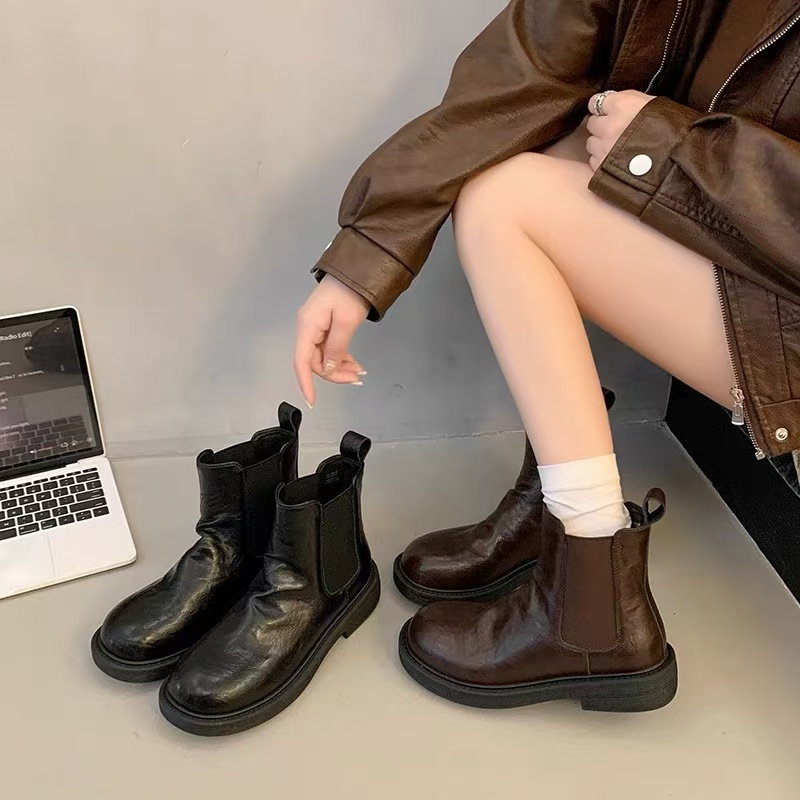 欧货女鞋韩版瘦瘦靴秋冬新款舒适软皮短靴粗跟马丁靴09-817