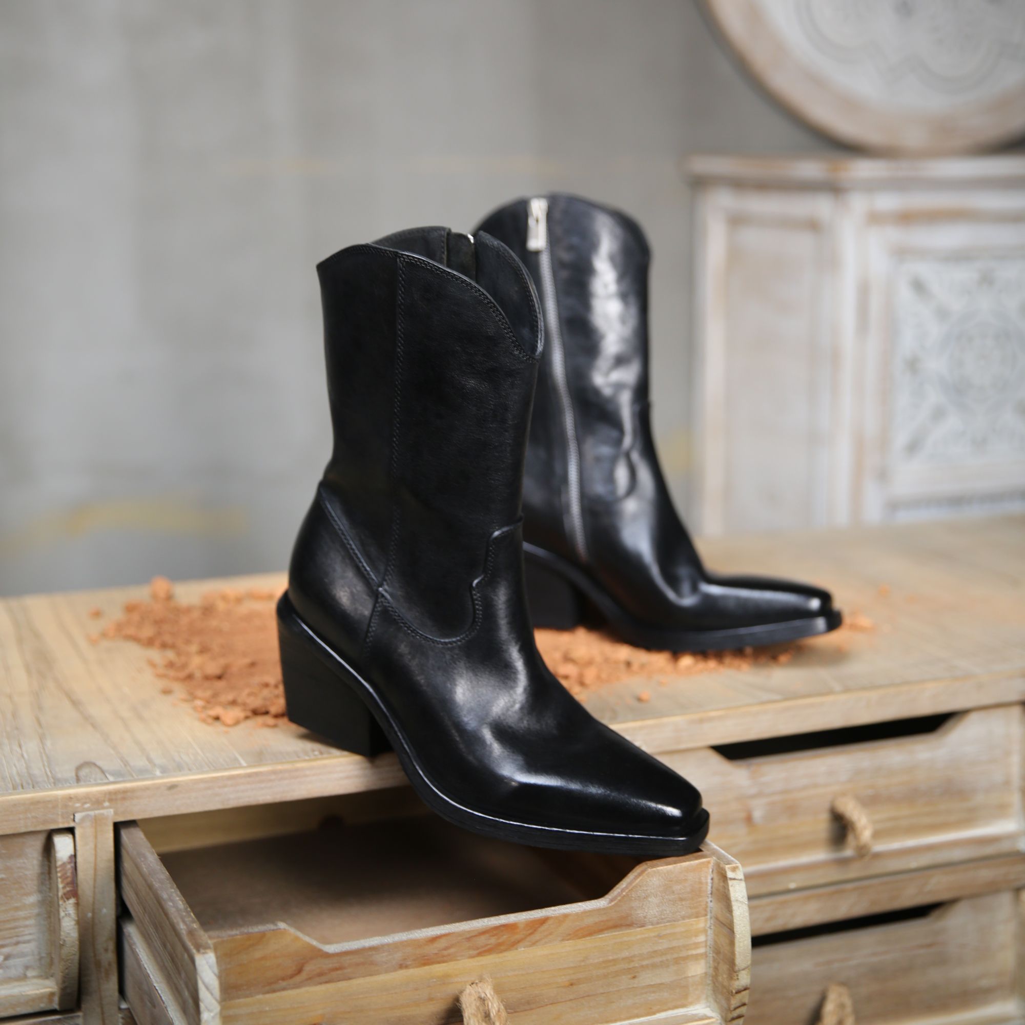 mantova全新升级！马皮水洗骑士靴时尚尖头高跟中筒靴马皮牛仔靴