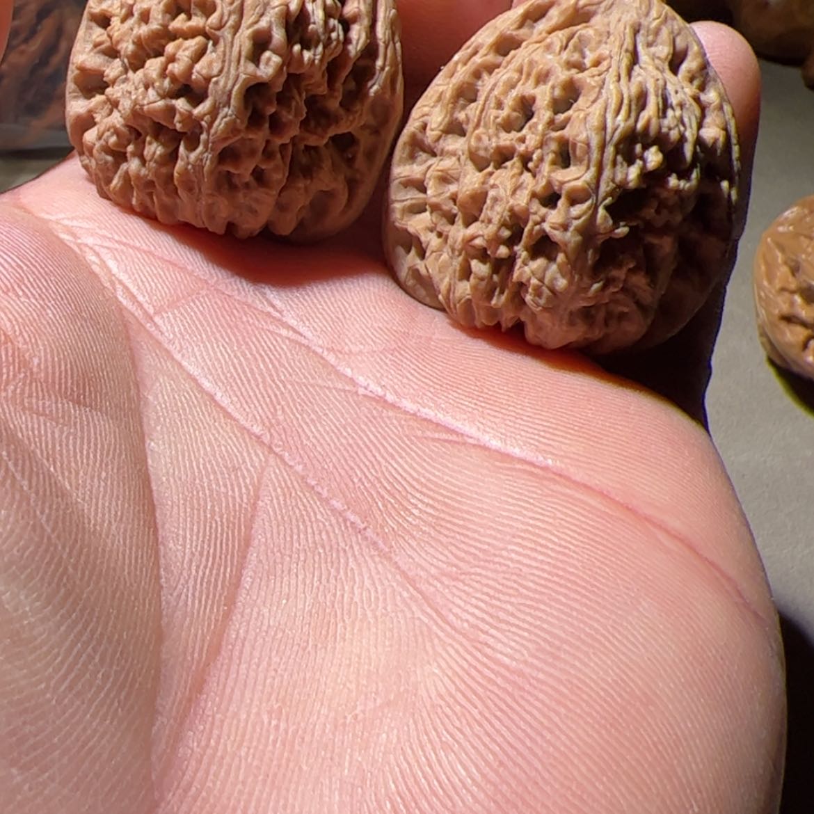 【闪购商品】文玩核桃吊坠会***鱼33.5三角南疆