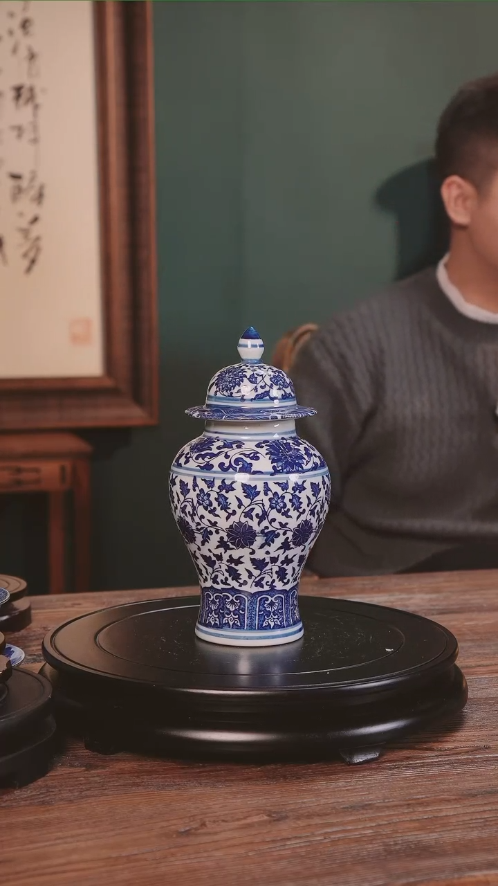 【闪购商品】陶瓷瓶青花缠枝莲将军罐
