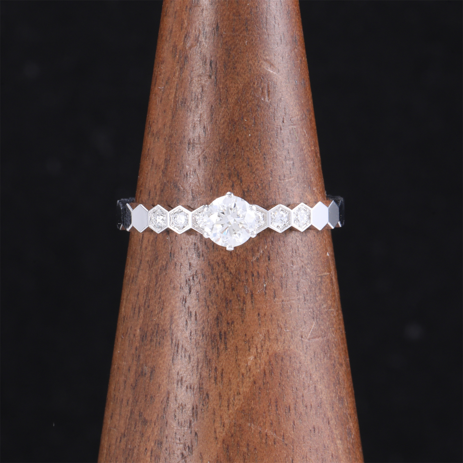 99新 Chaumet/尚美 久久活动 蜂巢0.30ct 戒指 18k白金拼钻石 54