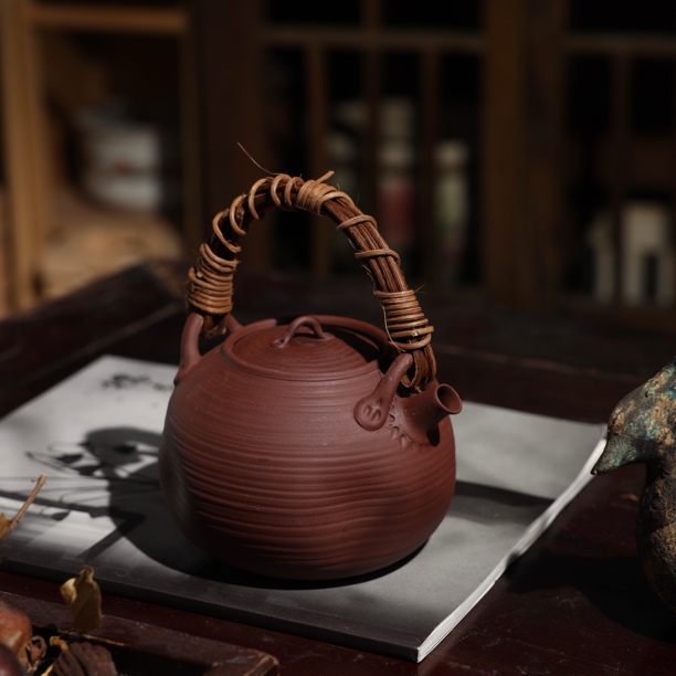 ［小荷包］紫泥提梁壶藤编提梁煮水煮茶壶烧水壶陶壶小容量500ml
