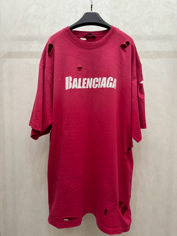 99新 Balenciaga/巴黎世家 红色大破洞短袖/S码/M3135