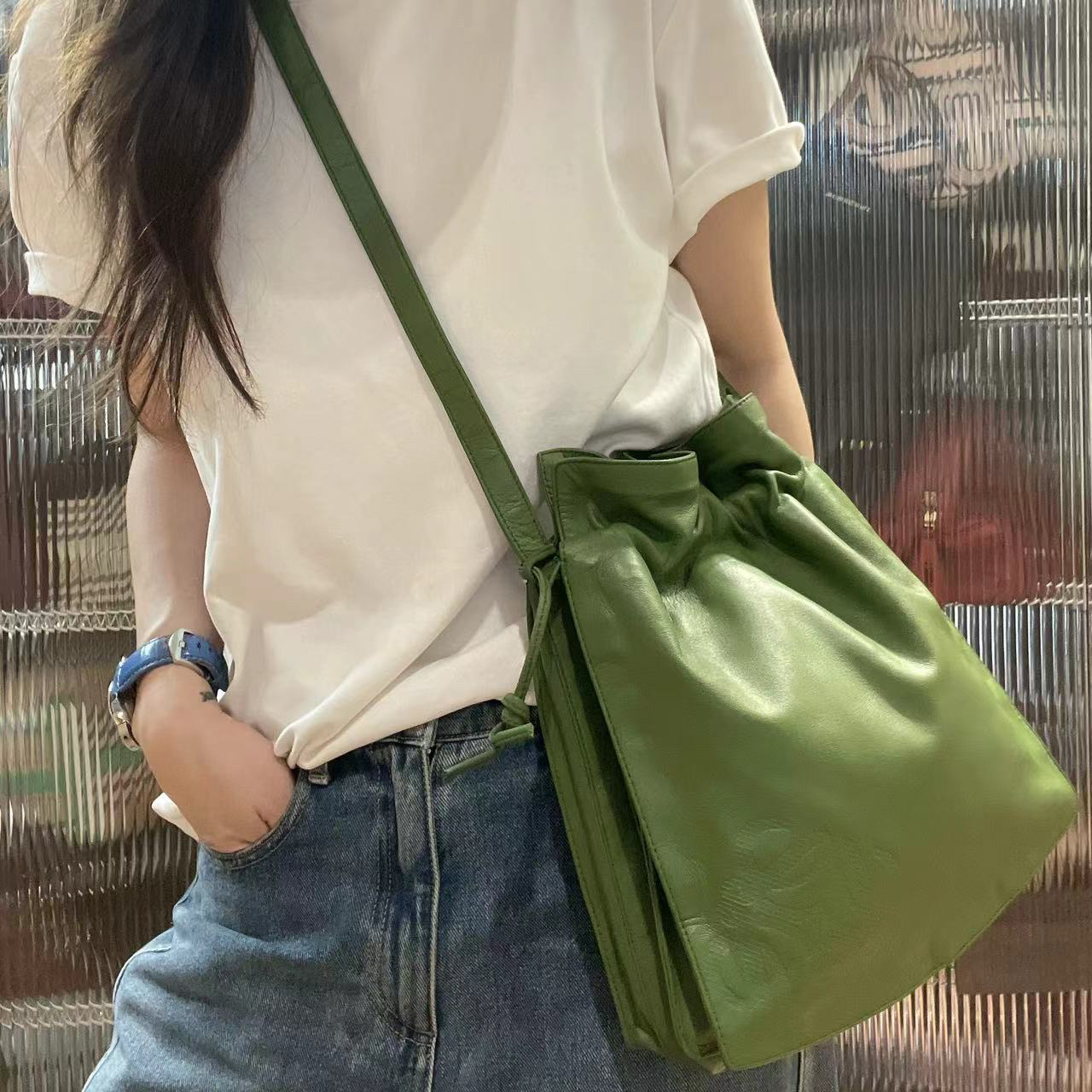 95新 LOEWE/罗意威 1CT622 绿色福袋斜挎包 