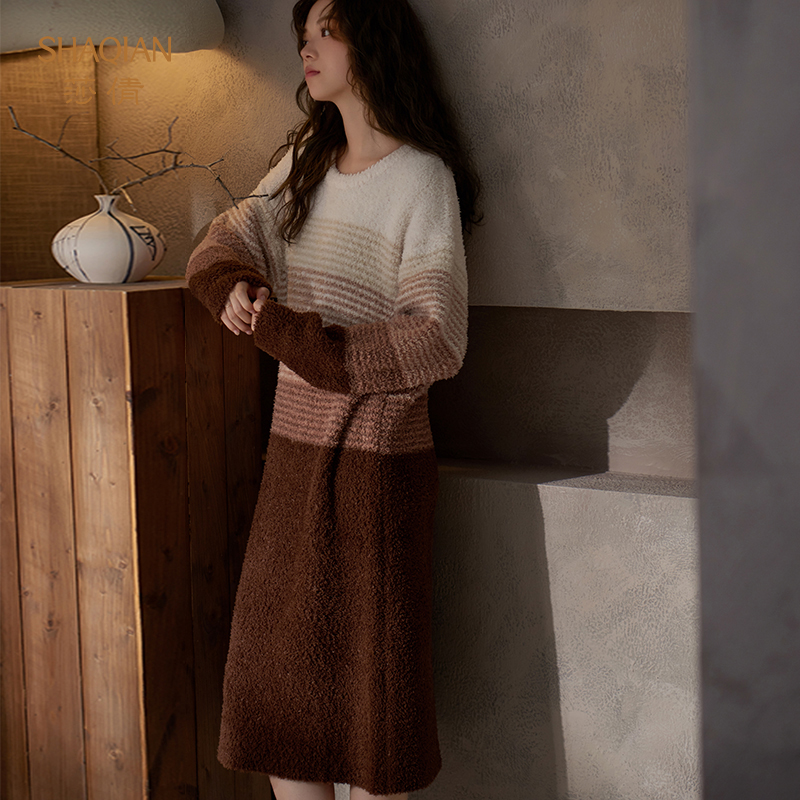 莎倩秋冬季睡裙女半边绒加绒加厚睡衣2025年新款外穿珊瑚绒家居服